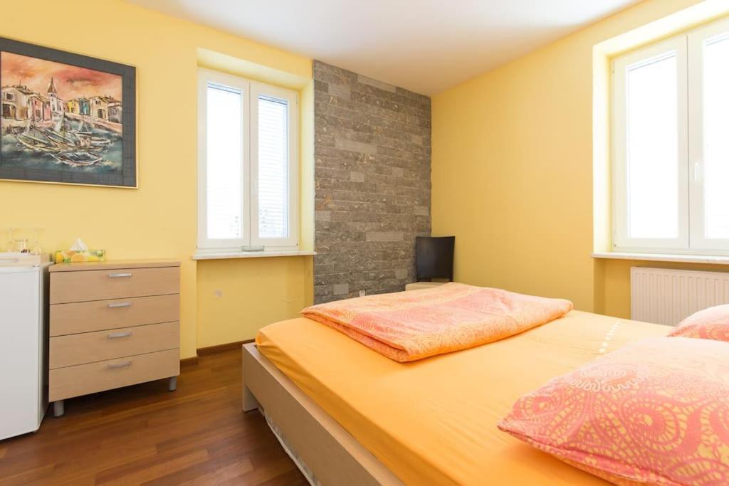 Villa Ajda - Orange Room Omišalj Extérieur photo